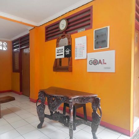 Oyo Life 3034 Taman Melati Depok Exterior foto