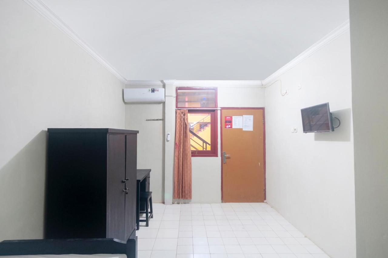 Oyo Life 3034 Taman Melati Depok Exterior foto