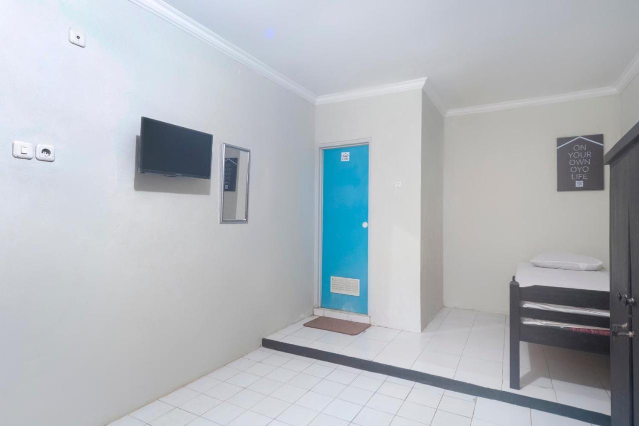 Oyo Life 3034 Taman Melati Depok Exterior foto