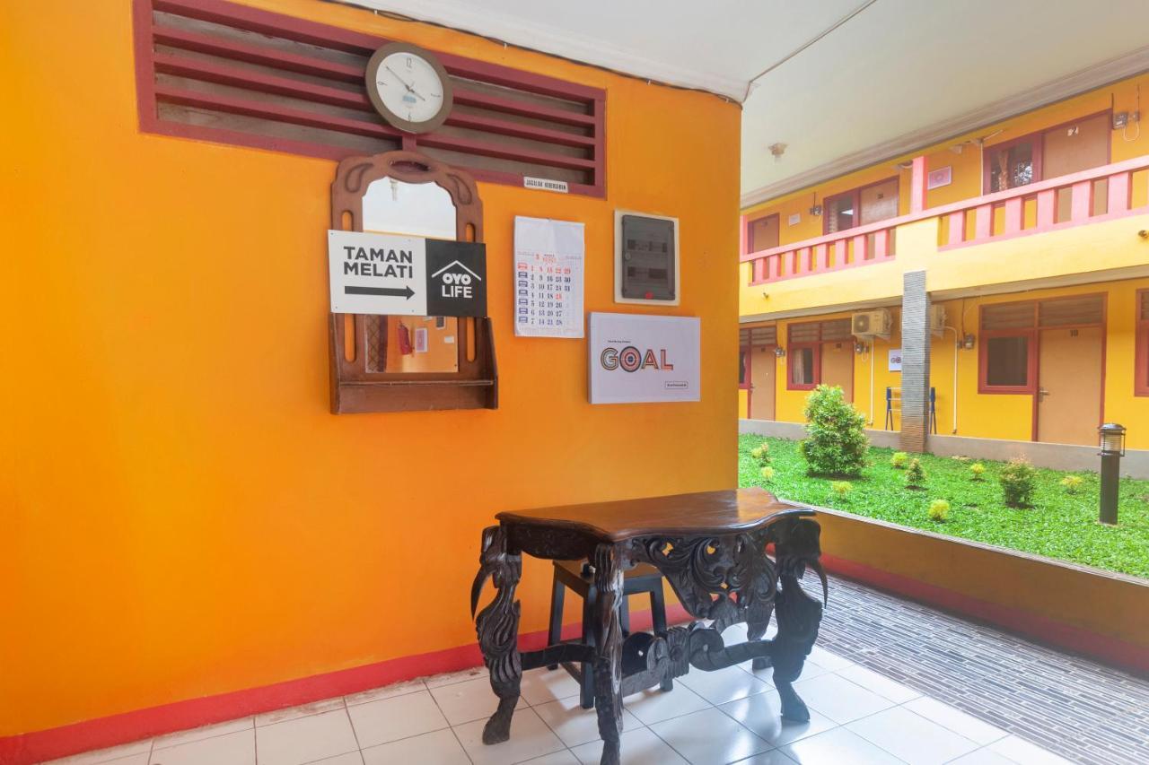 Oyo Life 3034 Taman Melati Depok Exterior foto