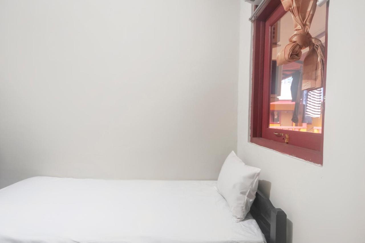 Oyo Life 3034 Taman Melati Depok Exterior foto